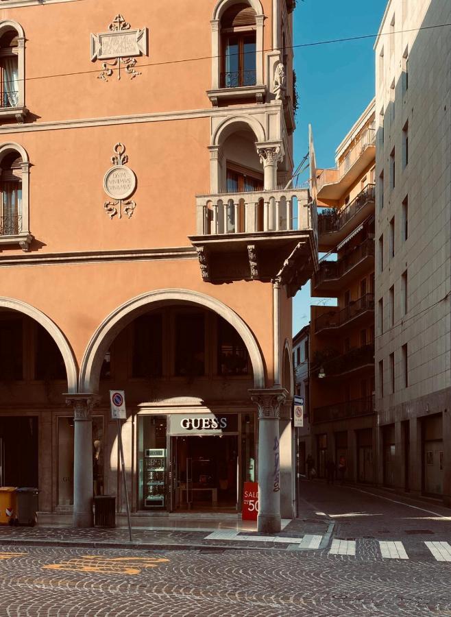 Hotel Dimora Del Teatro Treviso Exterior foto